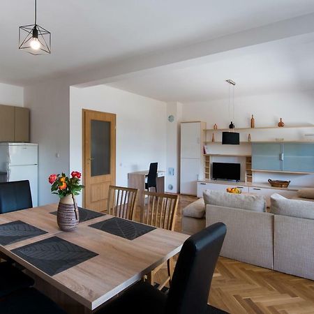 Seasons Apartmani Osijek Buitenkant foto