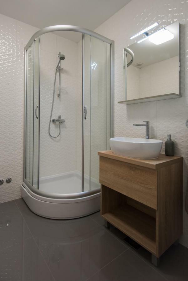 Seasons Apartmani Osijek Buitenkant foto